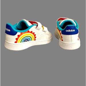 New Kids Adidas snickers size 7